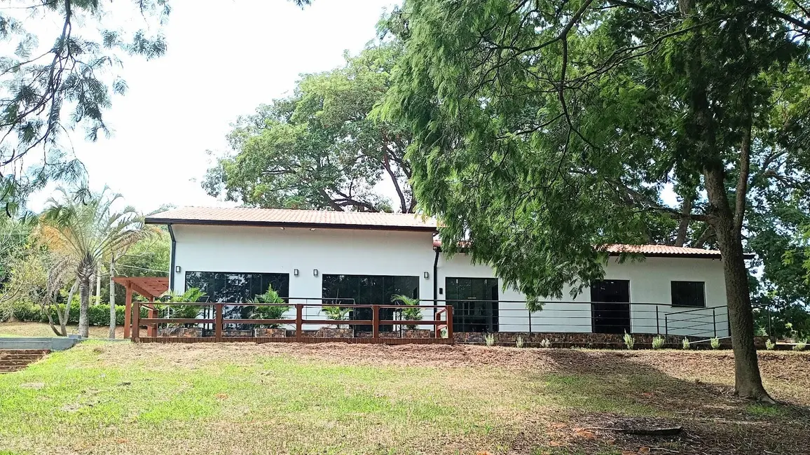 Chácara com 3 quartos à venda, 800m2 em Alambari - SP - imagem 2 Foto 2 de Chácara com 3 quartos à venda, 800m2 em Alambari - SP