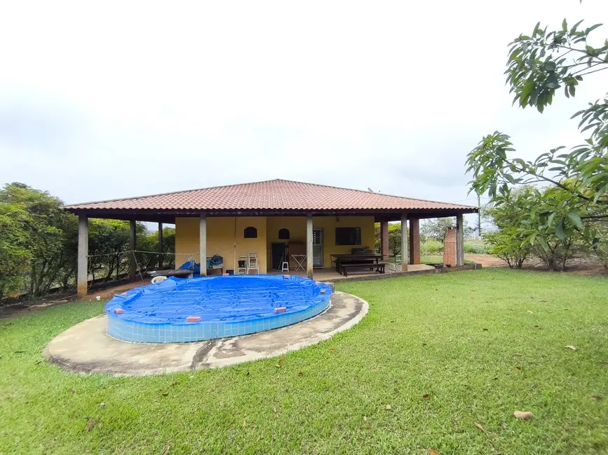 Foto 1 de Chácara com 3 quartos à venda, 850m2 em Capela Do Alto - SP