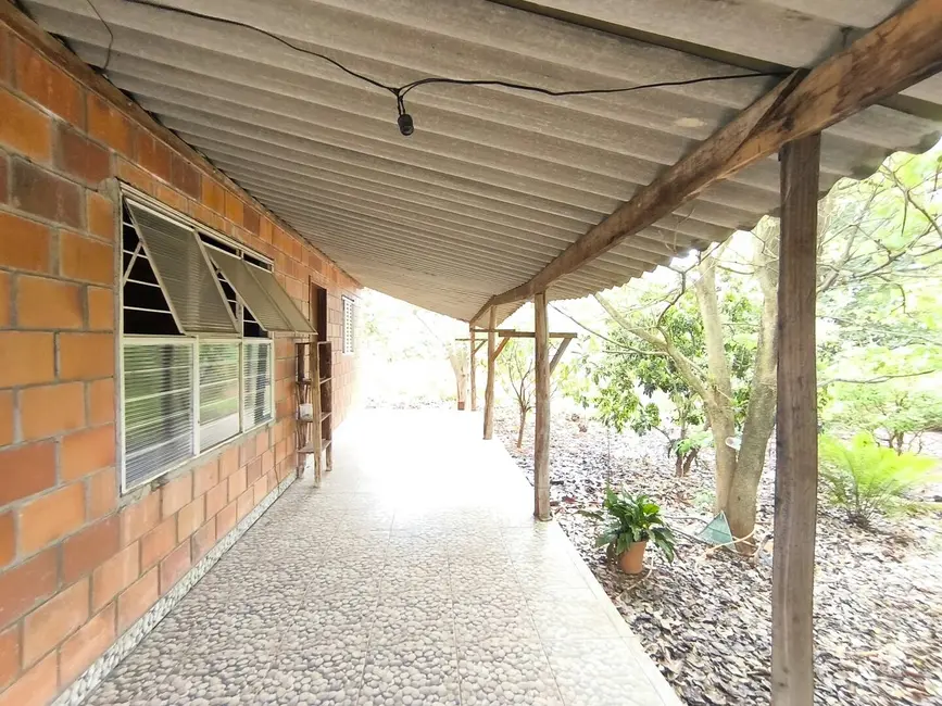 Foto 1 de Chácara com 2 quartos à venda, 1000m2 em Capela Do Alto - SP