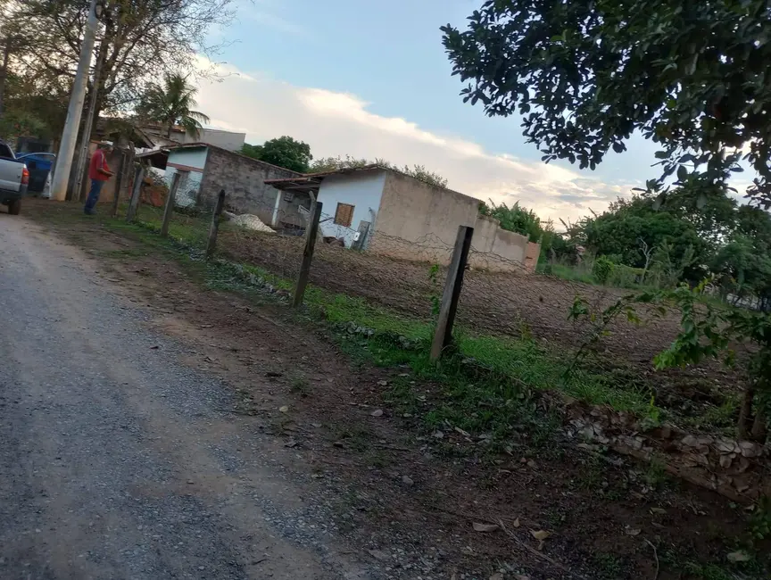 Foto 2 de Terreno / Lote à venda, 1600m2 em Capela Do Alto - SP