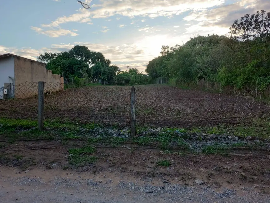 Foto 1 de Terreno / Lote à venda, 1600m2 em Capela Do Alto - SP