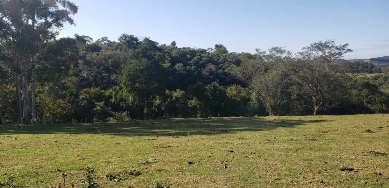 Foto 9 de Chácara com 2 quartos à venda, 119m2 em Centro, Angatuba - SP