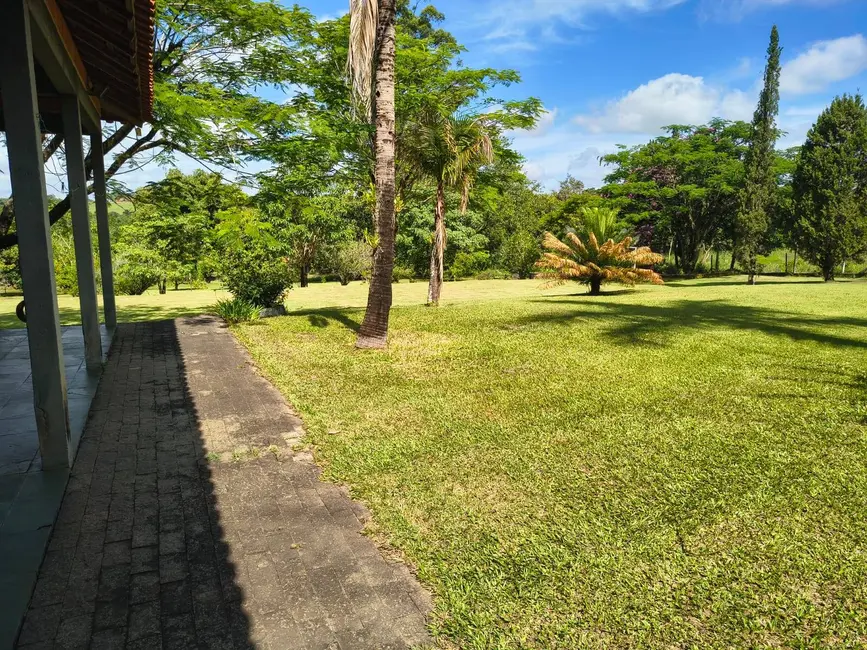 Foto 3 de Chácara com 4 quartos à venda, 5000m2 em Aracoiaba Da Serra - SP