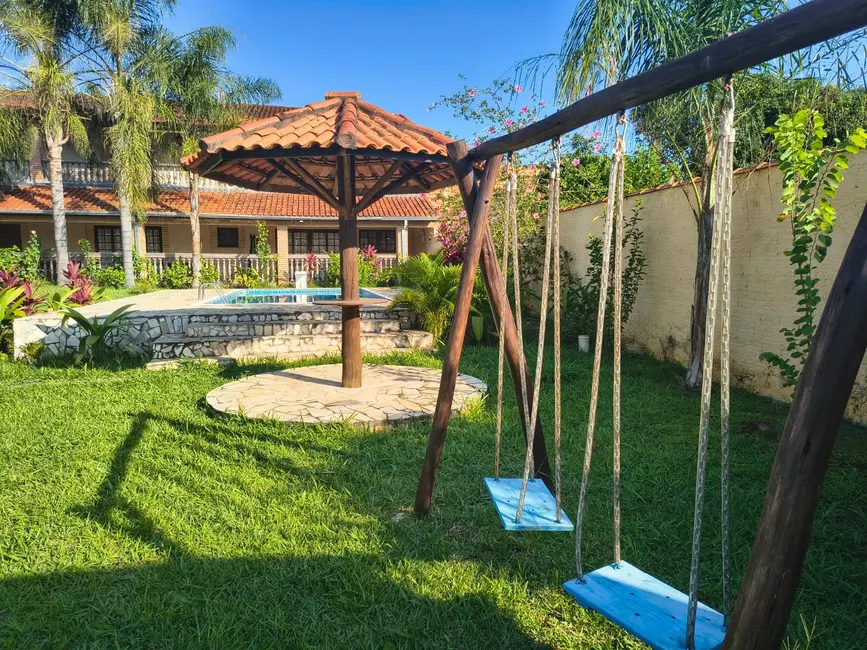 Chácara com 4 quartos à venda, 1000m2 em Aracoiaba Da Serra - SP - imagem 2 Foto 2 de Chácara com 4 quartos à venda, 1000m2 em Aracoiaba Da Serra - SP