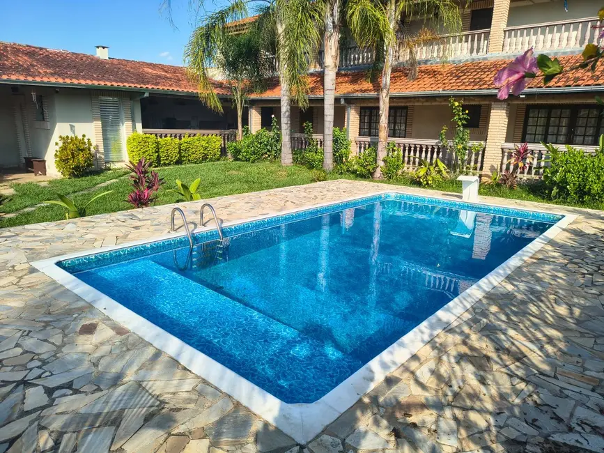 Chácara com 4 quartos à venda, 1000m2 em Aracoiaba Da Serra - SP - imagem 1 Foto 1 de Chácara com 4 quartos à venda, 1000m2 em Aracoiaba Da Serra - SP