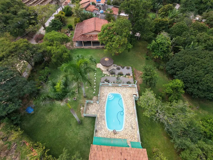 Foto 1 de Chácara com 3 quartos à venda, 5500m2 em Aracoiaba Da Serra - SP