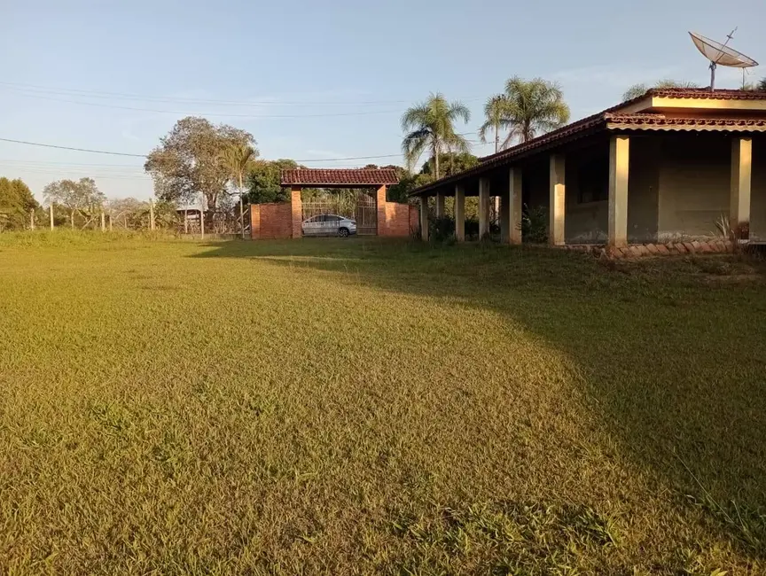 Chácara com 2 quartos à venda, 5000m2 em Aracoiaba Da Serra - SP - imagem 1 Foto 1 de Chácara com 2 quartos à venda, 5000m2 em Aracoiaba Da Serra - SP