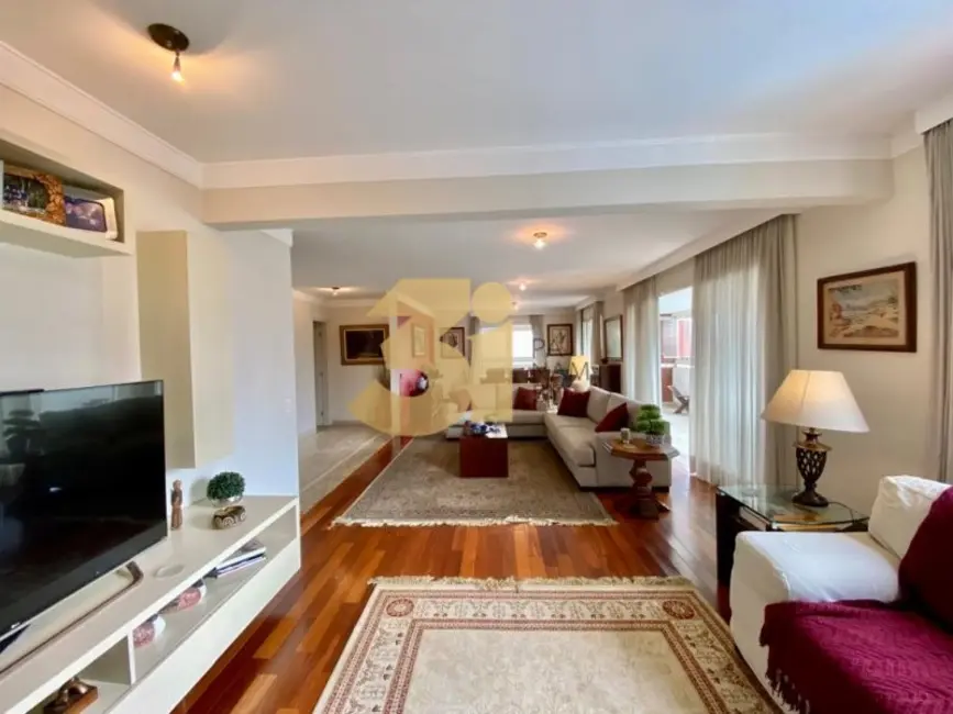 Foto 4 de Apartamento com 4 quartos à venda, 261m2 em São Paulo - SP