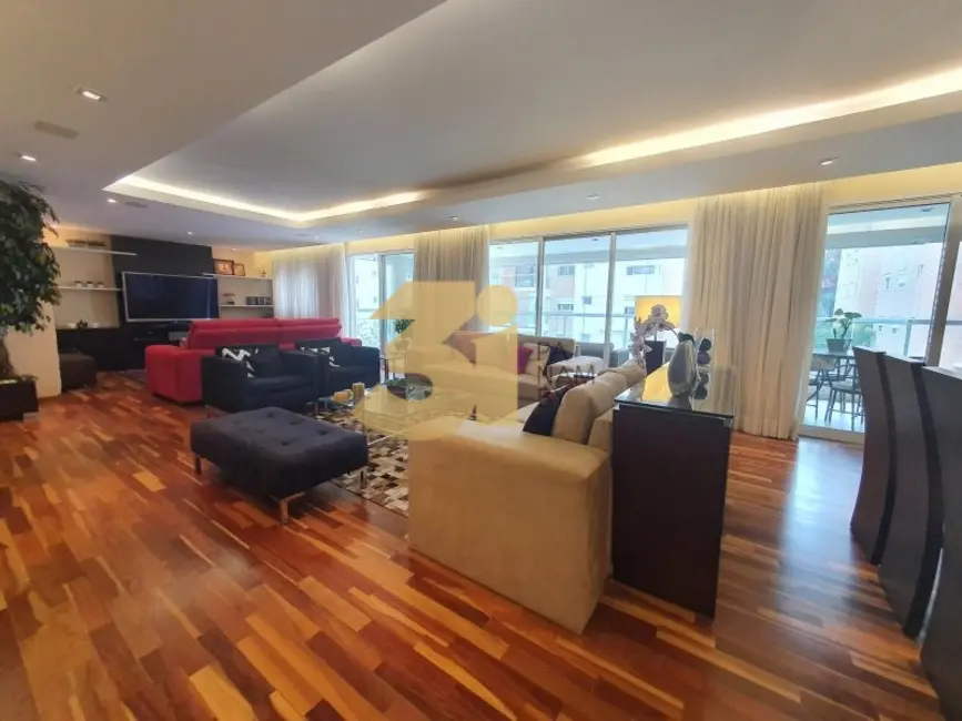 Apartamento com 3 quartos à venda, 241m2 em Chácara Santo Antônio (Zona Sul), São Paulo - SP - imagem 3 Foto 3 de Apartamento com 3 quartos à venda, 241m2 em Chácara Santo Antônio (Zona Sul), São Paulo - SP