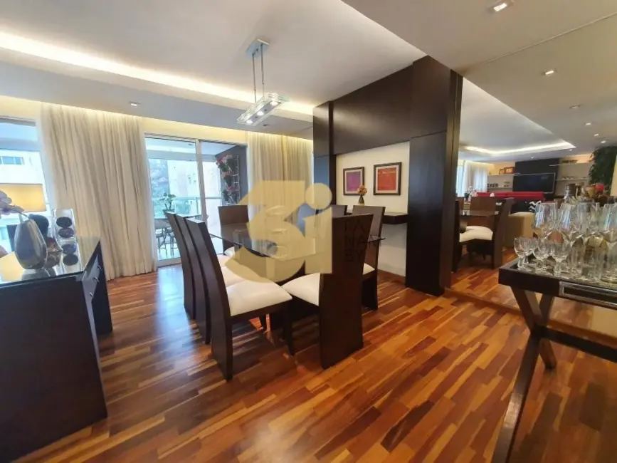 Apartamento com 3 quartos à venda, 241m2 em Chácara Santo Antônio (Zona Sul), São Paulo - SP - imagem 5 Foto 5 de Apartamento com 3 quartos à venda, 241m2 em Chácara Santo Antônio (Zona Sul), São Paulo - SP