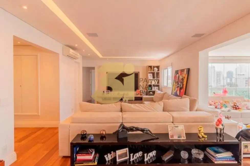 Apartamento com 3 quartos à venda, 157m2 em Vila Nova Conceição, São Paulo - SP - imagem 6 Foto 6 de Apartamento com 3 quartos à venda, 157m2 em Vila Nova Conceição, São Paulo - SP