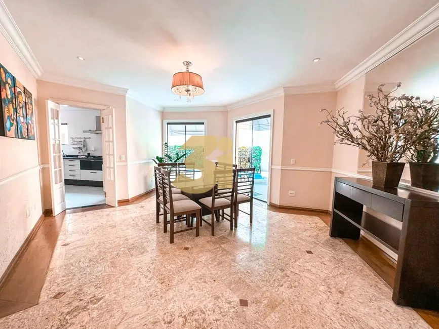 Foto 8 de Casa de Condomínio com 4 quartos à venda, 400m2 em Jardim Petrópolis, São Paulo - SP