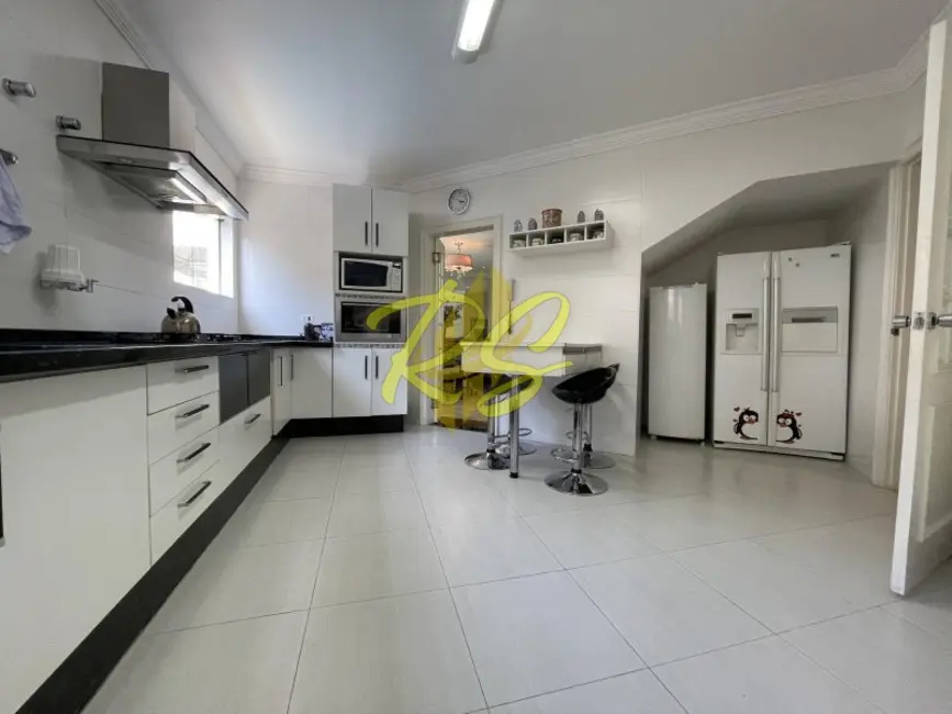 Foto 9 de Casa de Condomínio com 4 quartos à venda, 400m2 em Jardim Petrópolis, São Paulo - SP