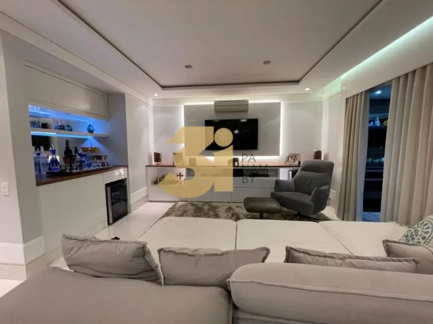 Foto 5 de Apartamento com 3 quartos à venda, 200m2 em São Paulo - SP