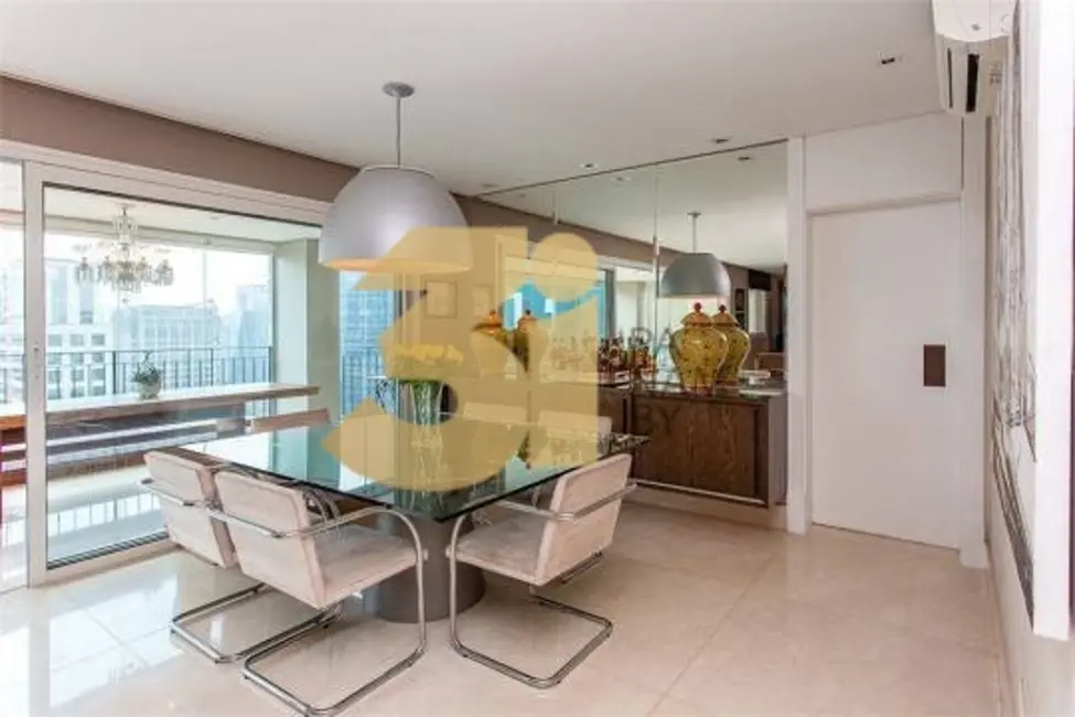 Foto 7 de Apartamento com 3 quartos à venda, 223m2 em Itaim Bibi, São Paulo - SP