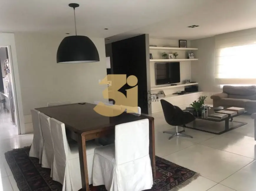 Foto 3 de Apartamento com 4 quartos à venda, 215m2 em Moema, São Paulo - SP