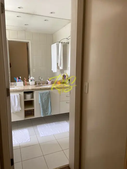 Apartamento com 3 quartos à venda, 177m2 em São Paulo - SP - imagem 9 Foto 9 de Apartamento com 3 quartos à venda, 177m2 em São Paulo - SP