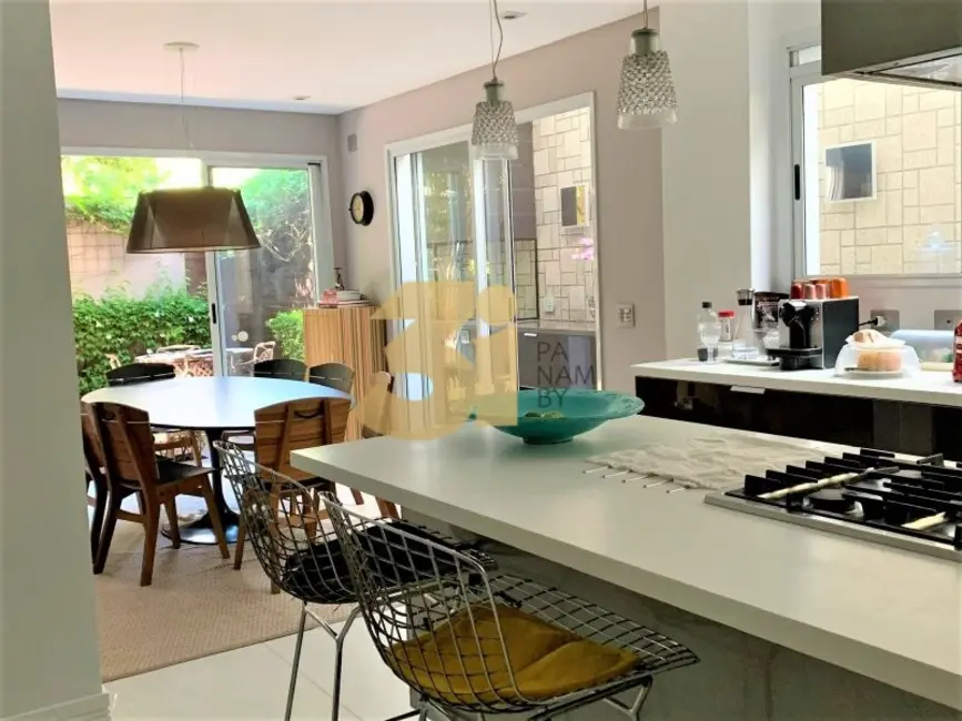 Foto 2 de Casa de Condomínio com 3 quartos à venda, 350m2 em Real Parque, São Paulo - SP