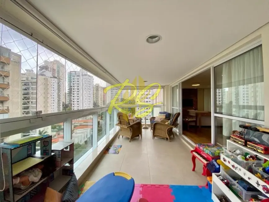 Apartamento com 3 quartos à venda, 206m2 em Campo Belo, São Paulo - SP - imagem 9 Foto 9 de Apartamento com 3 quartos à venda, 206m2 em Campo Belo, São Paulo - SP