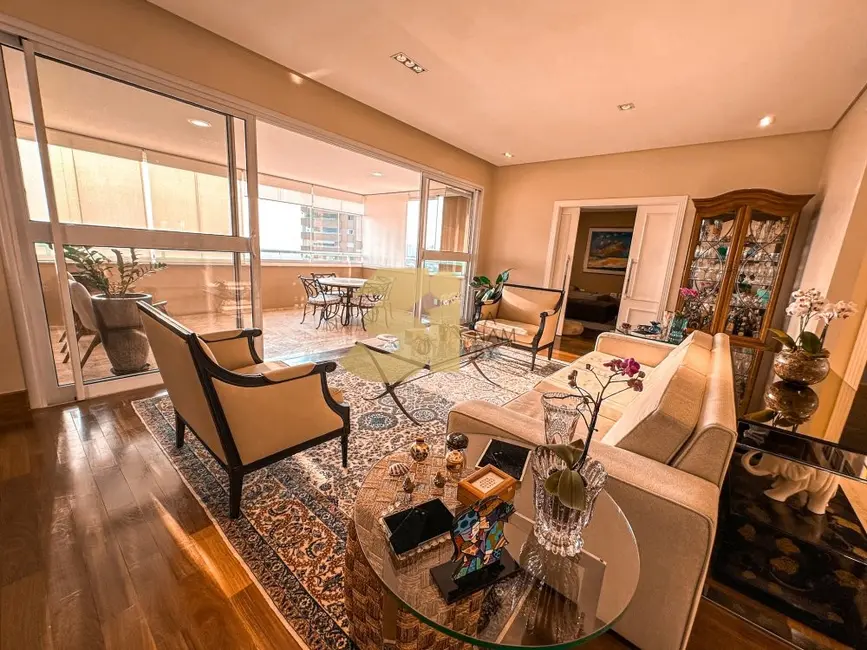 Apartamento com 3 quartos à venda, 264m2 em Pinheiros, São Paulo - SP - imagem 5 Foto 5 de Apartamento com 3 quartos à venda, 264m2 em Pinheiros, São Paulo - SP