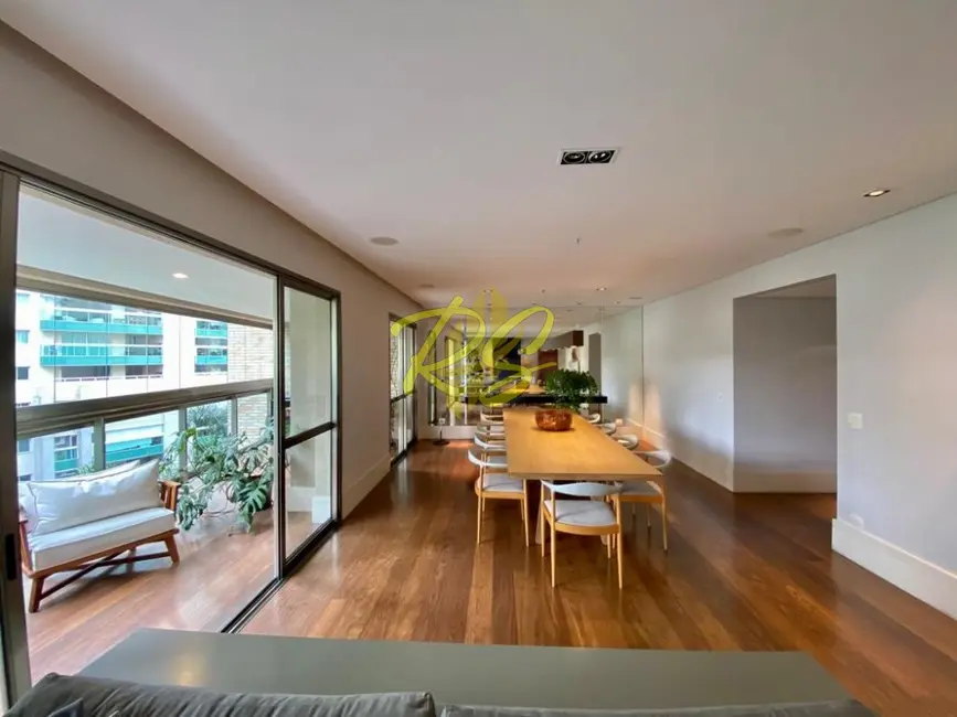 Foto 9 de Apartamento com 3 quartos à venda, 212m2 em Morumbi, São Paulo - SP