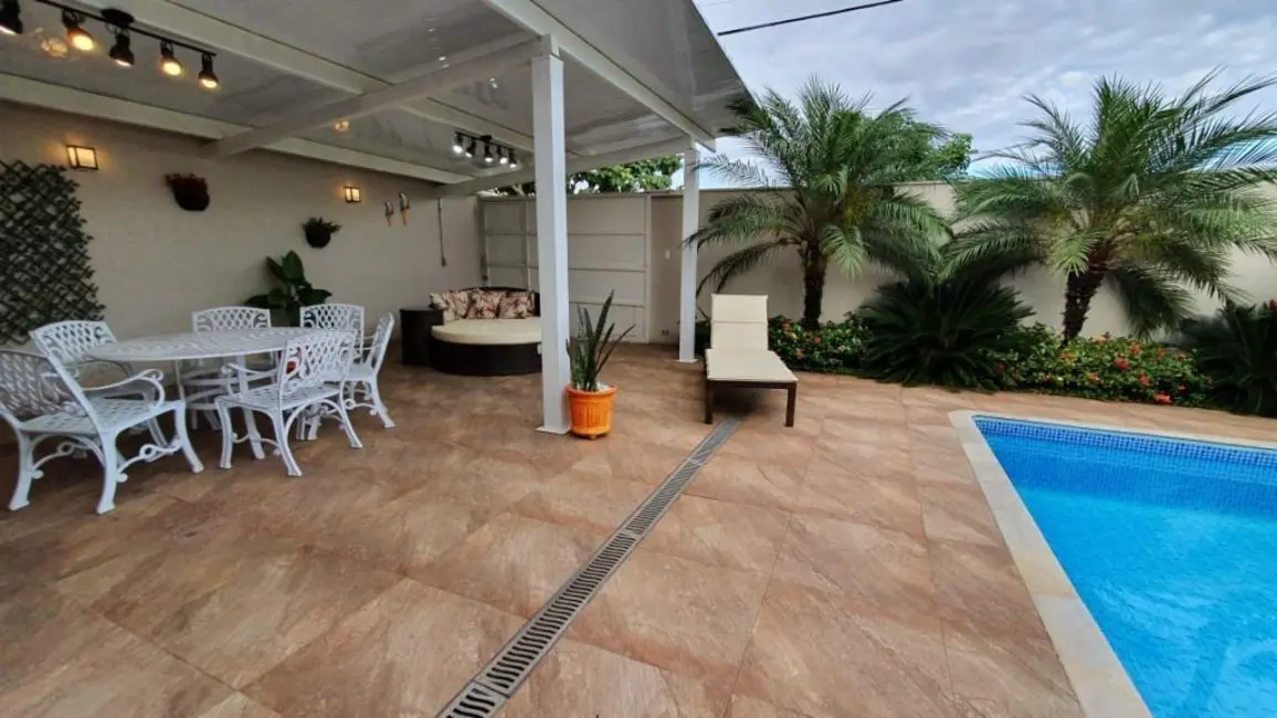 Casa de Condomínio com 6 quartos à venda, 408m2 em Loteamento Chácaras Nazareth II, Piracicaba - SP - imagem 3 Foto 3 de Casa de Condomínio com 6 quartos à venda, 408m2 em Loteamento Chácaras Nazareth II, Piracicaba - SP