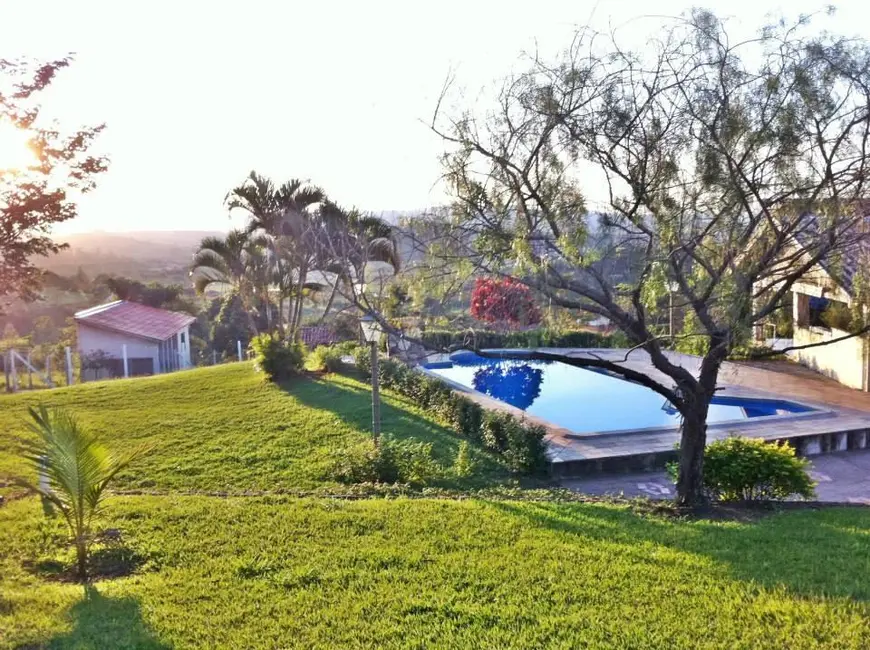 Chácara com 4 quartos à venda, 5140m2 em Aguas De Sao Pedro - SP - imagem 3 Foto 3 de Chácara com 4 quartos à venda, 5140m2 em Aguas De Sao Pedro - SP