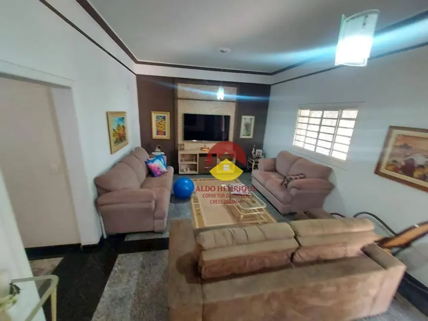 Foto 9 de Chácara com 5 quartos à venda, 2000m2 em Residencial Vale das Nogueiras, Americana - SP