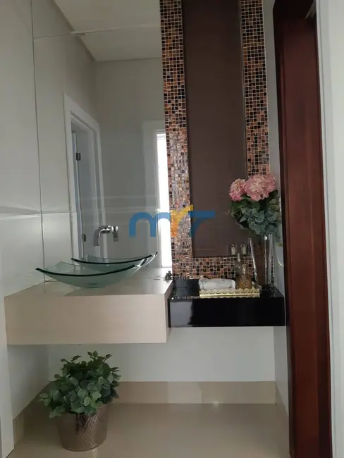 Foto 15 de Casa de Condomínio com 4 quartos à venda, 518m2 em Jardim Village do Cerrado, Rondonopolis - MT