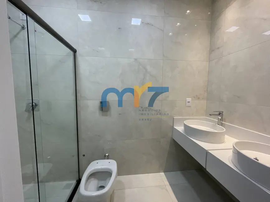 Casa com 3 quartos à venda, 380m2 em Rondonopolis - MT - imagem 4 Foto 4 de Casa com 3 quartos à venda, 380m2 em Rondonopolis - MT