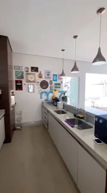 Foto 2 de Casa com 3 quartos à venda, 450m2 em Setor Residencial Granville I, Rondonopolis - MT