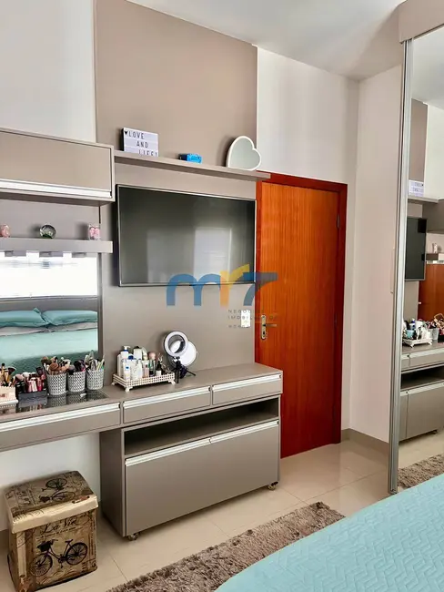 Casa com 2 quartos à venda, 200m2 em Setor Residencial Granville I, Rondonopolis - MT - imagem 4 Foto 4 de Casa com 2 quartos à venda, 200m2 em Setor Residencial Granville I, Rondonopolis - MT