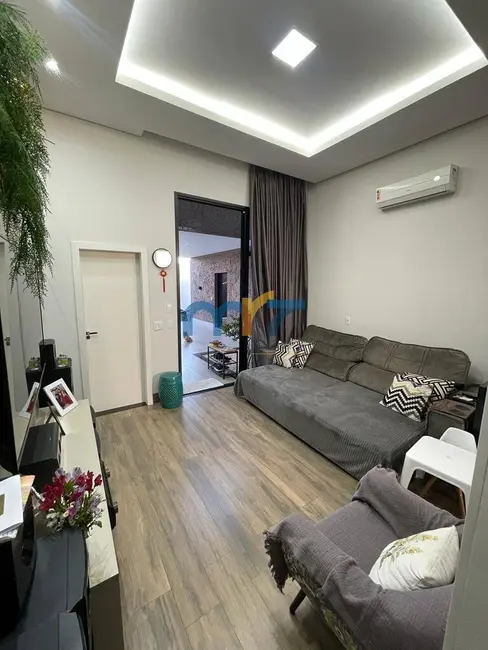 Foto 2 de Casa com 4 quartos à venda, 300m2 em Setor Residencial Granville I, Rondonopolis - MT