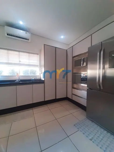 Casa com 2 quartos à venda, 300m2 em Parque Sagrada Família, Rondonopolis - MT - imagem 6 Foto 6 de Casa com 2 quartos à venda, 300m2 em Parque Sagrada Família, Rondonopolis - MT