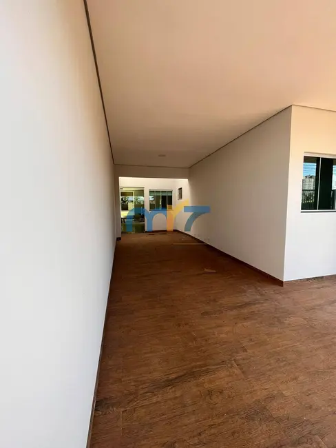 Foto 2 de Casa com 3 quartos à venda em Rondonopolis - MT