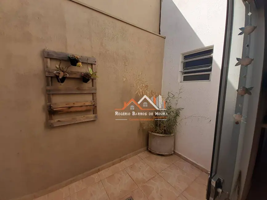 Casa com 3 quartos à venda, 250m2 em Vila Nastri, Itapetininga - SP - imagem 8 Foto 8 de Casa com 3 quartos à venda, 250m2 em Vila Nastri, Itapetininga - SP