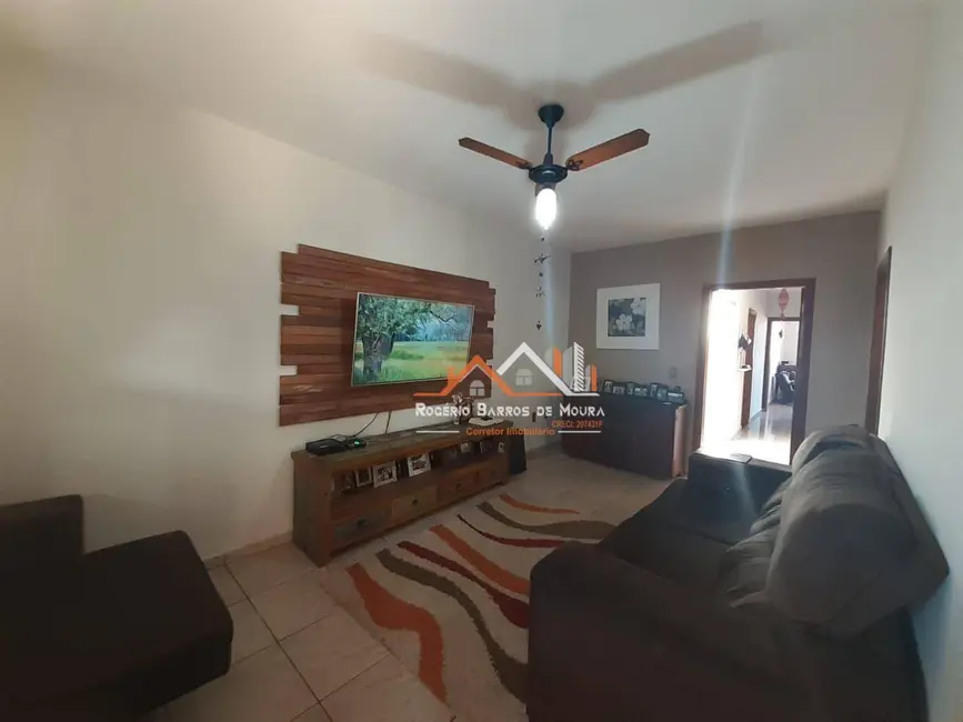 Casa com 3 quartos à venda, 250m2 em Vila Nastri, Itapetininga - SP - imagem 6 Foto 6 de Casa com 3 quartos à venda, 250m2 em Vila Nastri, Itapetininga - SP