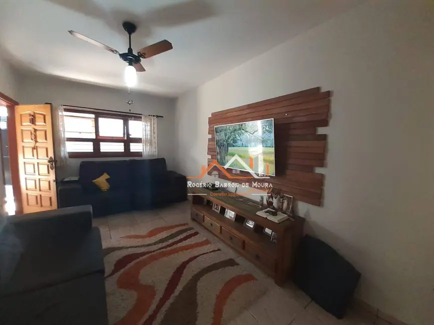 Casa com 3 quartos à venda, 250m2 em Vila Nastri, Itapetininga - SP - imagem 5 Foto 5 de Casa com 3 quartos à venda, 250m2 em Vila Nastri, Itapetininga - SP