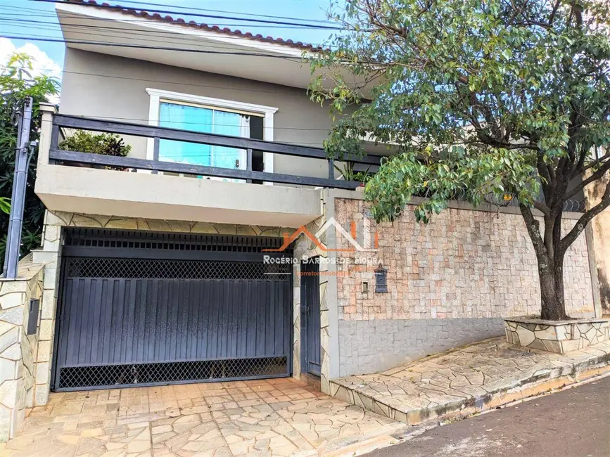 Foto 1 de Casa com 3 quartos à venda, 247m2 em Vila Formosa, Presidente Prudente - SP