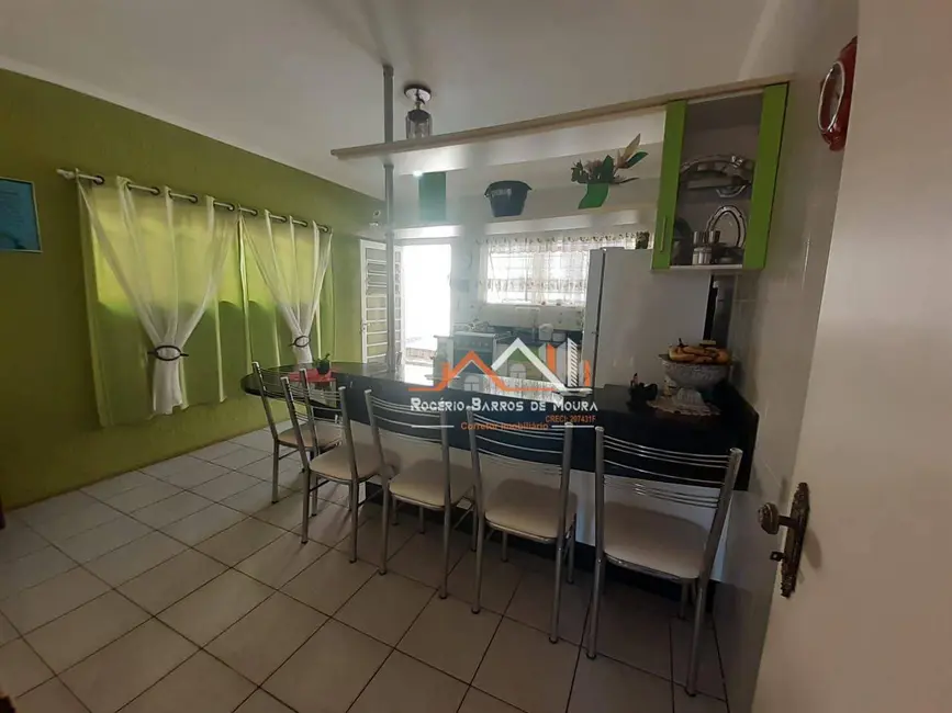 Foto 3 de Casa com 2 quartos à venda, 250m2 em Vila Nastri, Itapetininga - SP