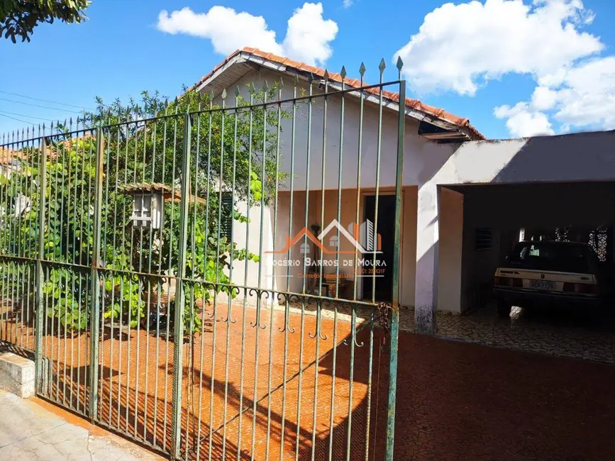 Foto 2 de Casa com 2 quartos à venda, 220m2 em Vila Tazitsu, Presidente Prudente - SP