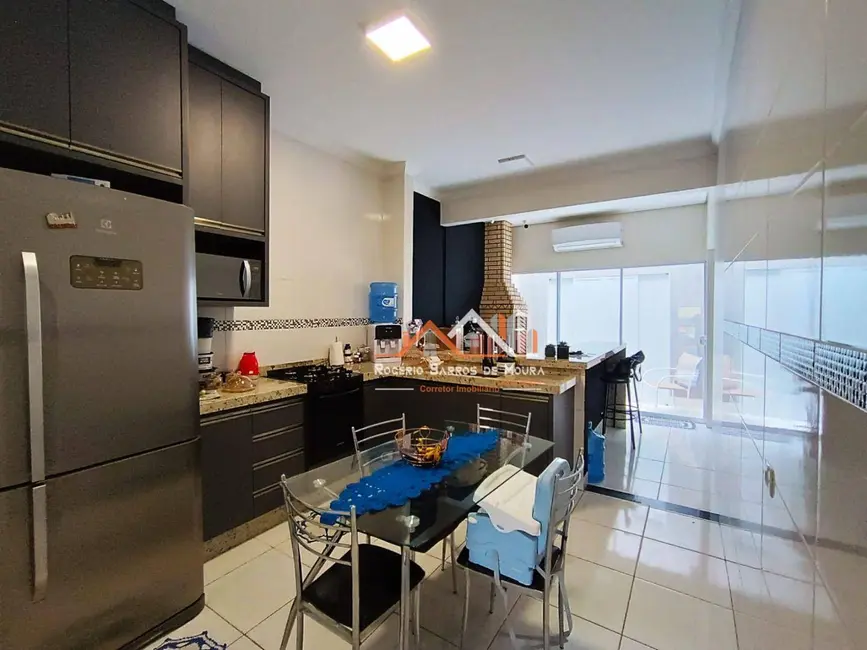 Foto 5 de Casa com 3 quartos à venda, 284m2 em Rotta do Sol, Presidente Prudente - SP