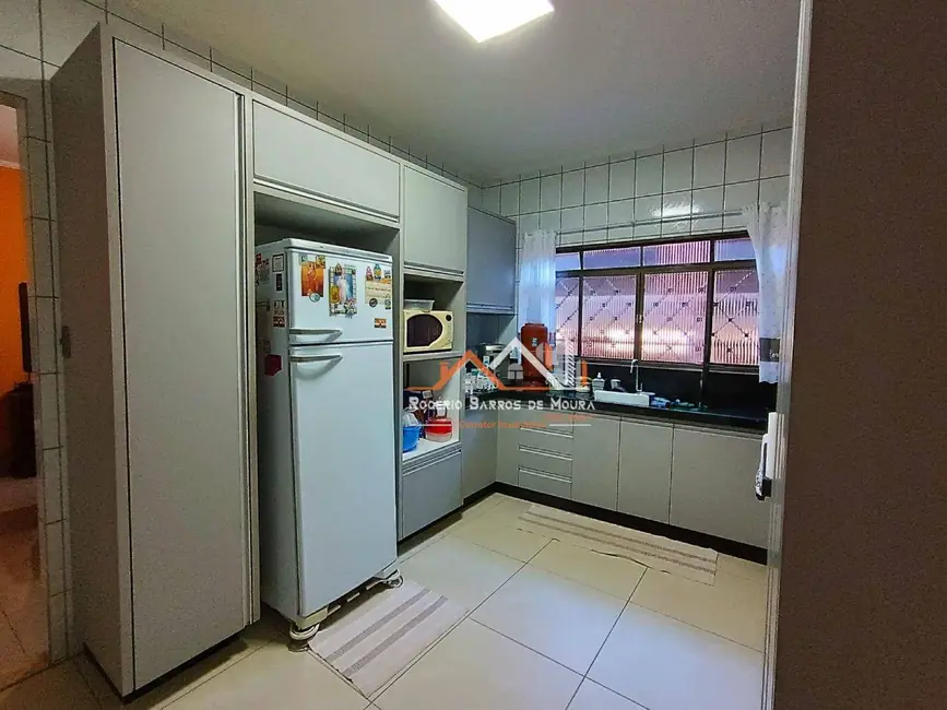 Foto 8 de Casa com 3 quartos à venda, 252m2 em Jardim Itaipu, Presidente Prudente - SP