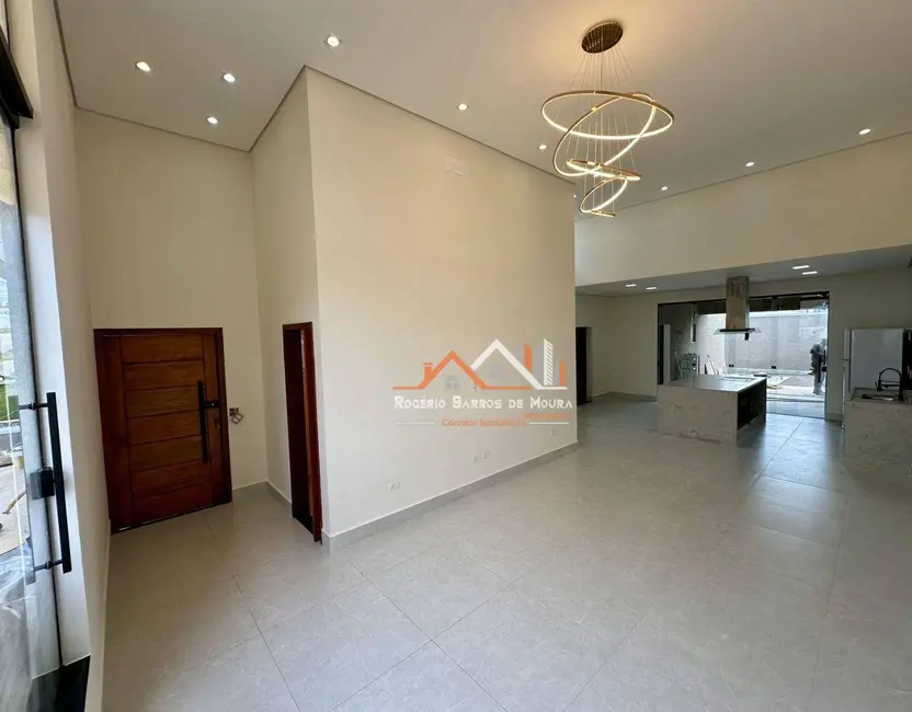 Foto 2 de Casa de Condomínio com 3 quartos à venda, 300m2 em Itapetininga - SP