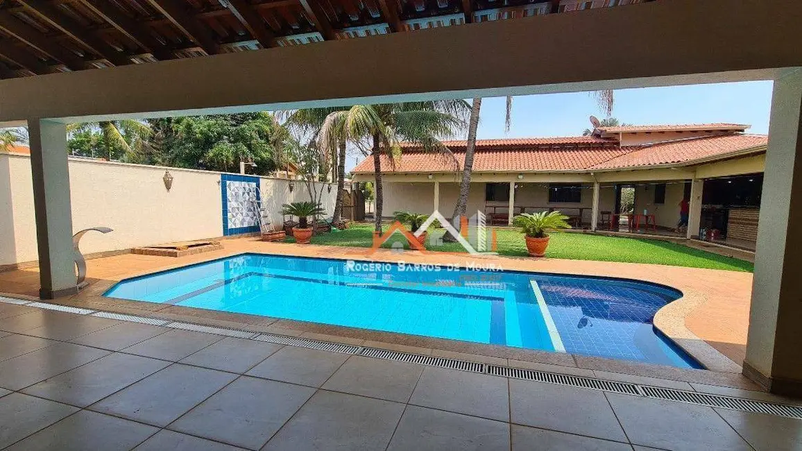 Foto 8 de Casa de Condomínio com 3 quartos à venda, 961m2 em Santo Inacio - PR