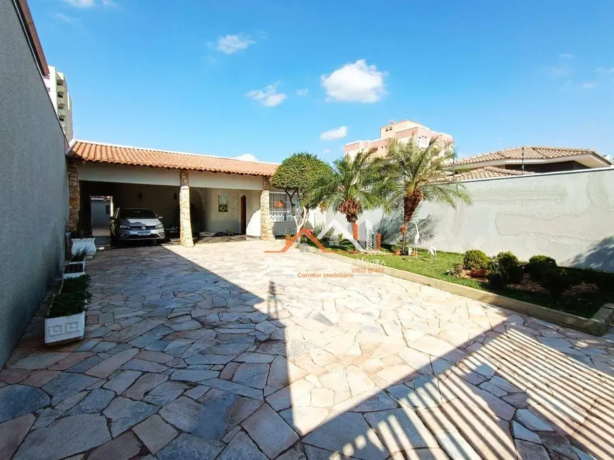 Casa com 3 quartos à venda, 396m2 em Vila Ocidental, Presidente Prudente - SP - imagem 3 Foto 3 de Casa com 3 quartos à venda, 396m2 em Vila Ocidental, Presidente Prudente - SP