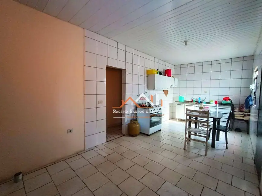 Casa com 6 quartos à venda, 240m2 em Vila Roberto, Presidente Prudente - SP - imagem 9 Foto 9 de Casa com 6 quartos à venda, 240m2 em Vila Roberto, Presidente Prudente - SP