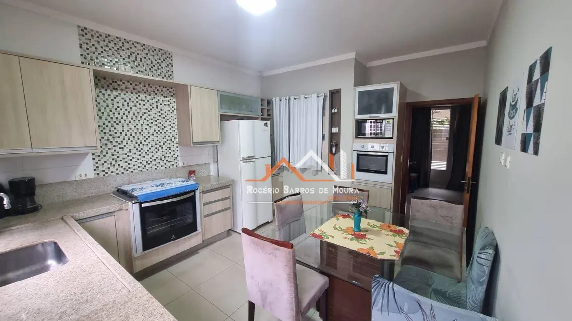 Foto 6 de Casa com 3 quartos à venda, 200m2 em Residencial Maré Mansa, Presidente Prudente - SP