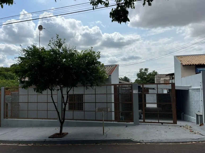 Foto 1 de Casa com 2 quartos à venda, 252m2 em Jardim Aquinópolis, Presidente Prudente - SP