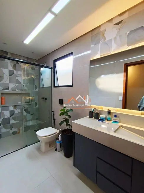 Casa com 3 quartos à venda, 200m2 em Núcleo Bartholomeu Bueno de Miranda, Presidente Prudente - SP - imagem 6 Foto 6 de Casa com 3 quartos à venda, 200m2 em Núcleo Bartholomeu Bueno de Miranda, Presidente Prudente - SP